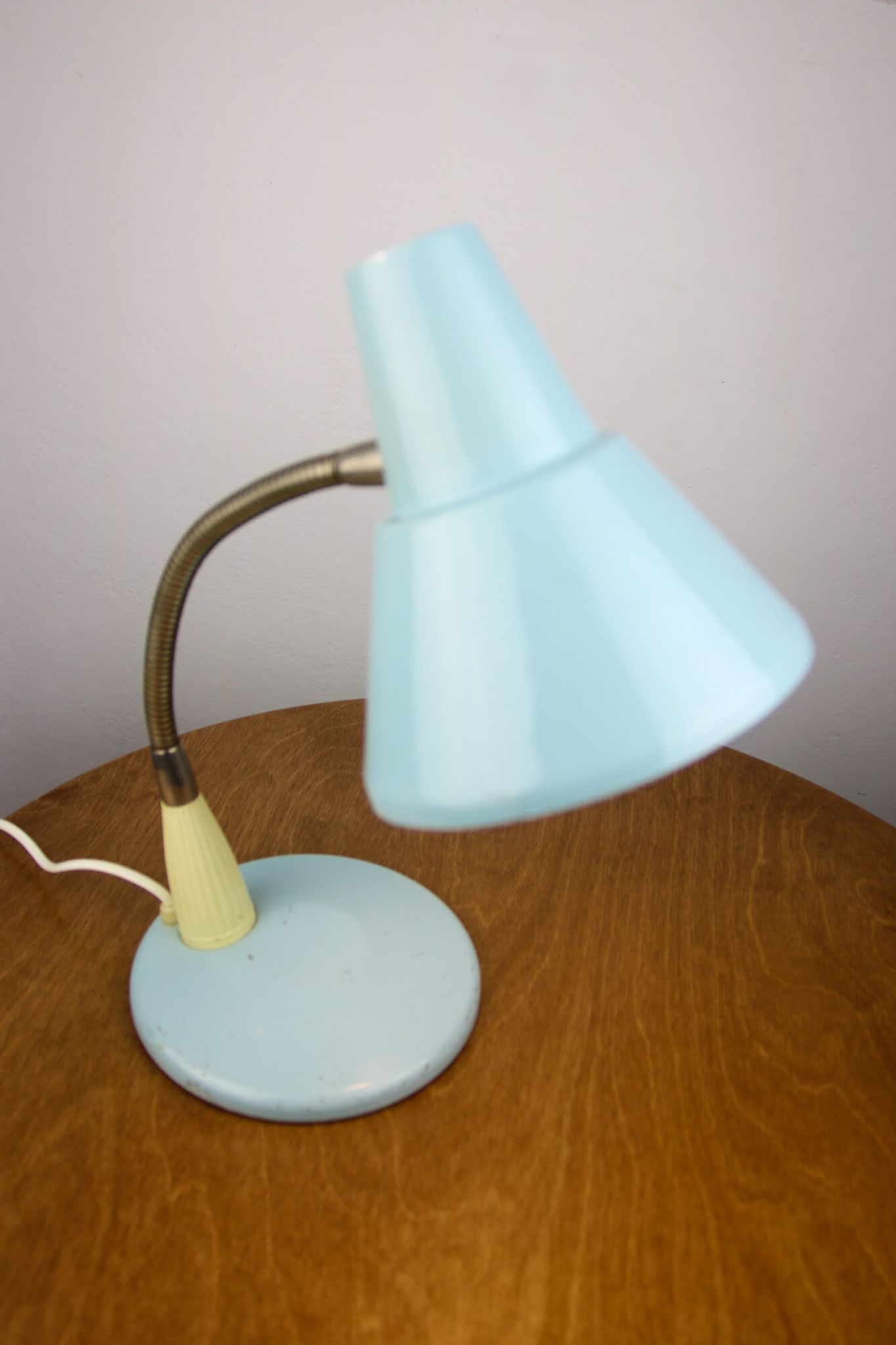 Adjustable Desk Lamp in Blue and Sand Painted Metal and Chrome-Plated Spiral Arm, 1970s, Set of 2