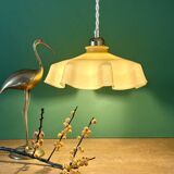 Suspension abat-jour vintage en opaline jaune