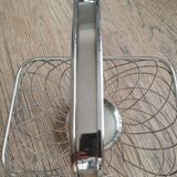 Basket / Basket in chrome-plated braided metal.