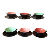 Lot de 6 tasses à thé ou café des années 50, tasses de couleur, sous tasses noires