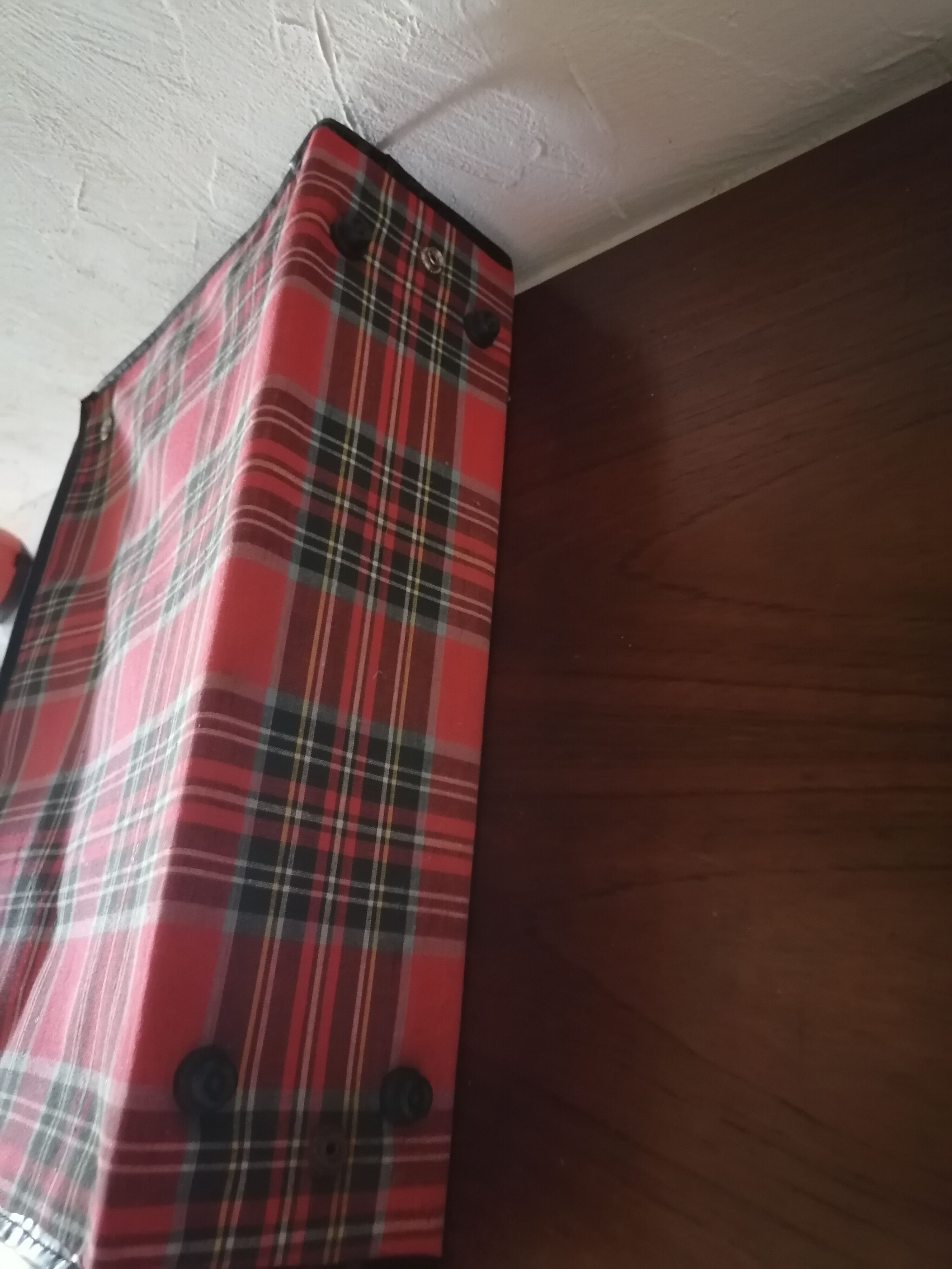 Suitcase old Scottish fabric red 1960/1970