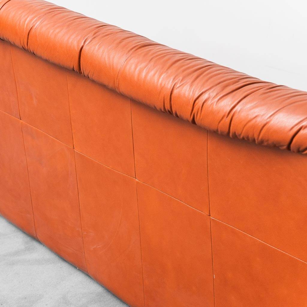 Divano vintage a 3 posti en pelle design anni '70 modernariato
