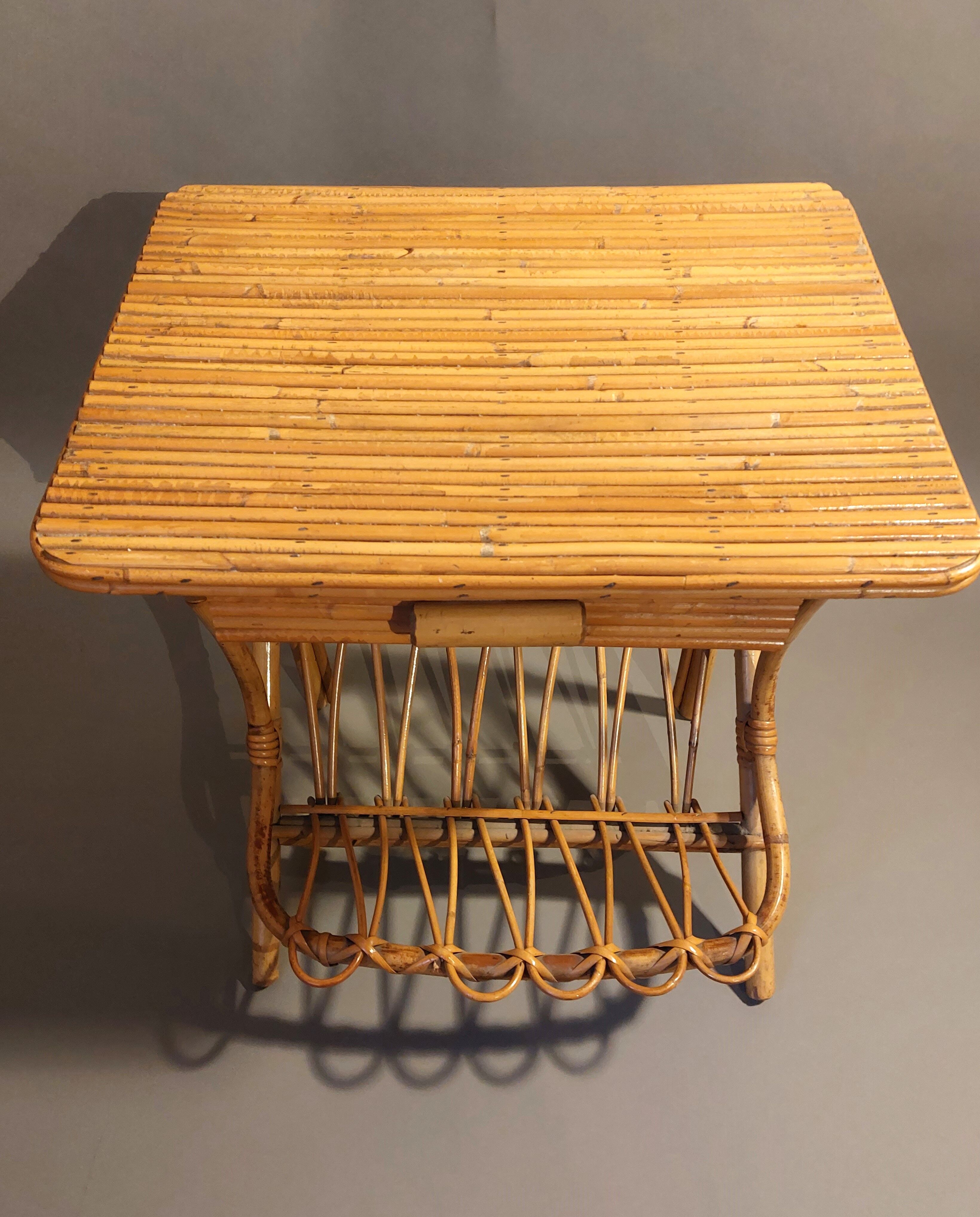 Bedside table magazine rack rattan and bamboo vintage 1960/1970.