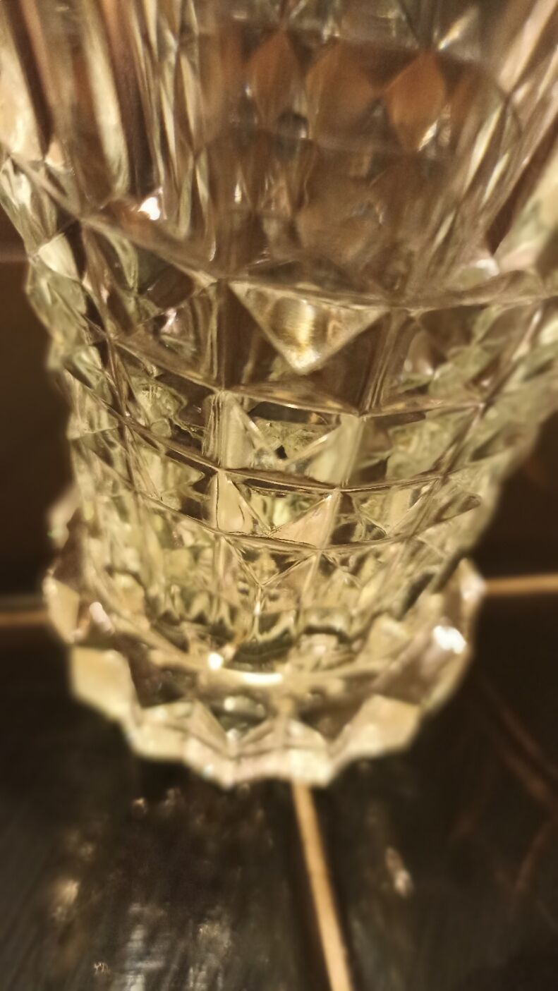 Vase en verre épais