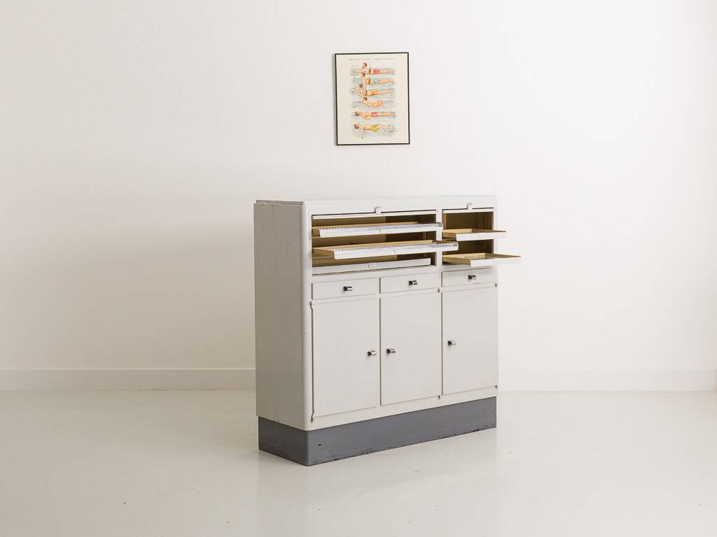 Industrial metal trade furniture equipped with display cases