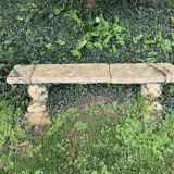 Antinque hamstone bench with lion support