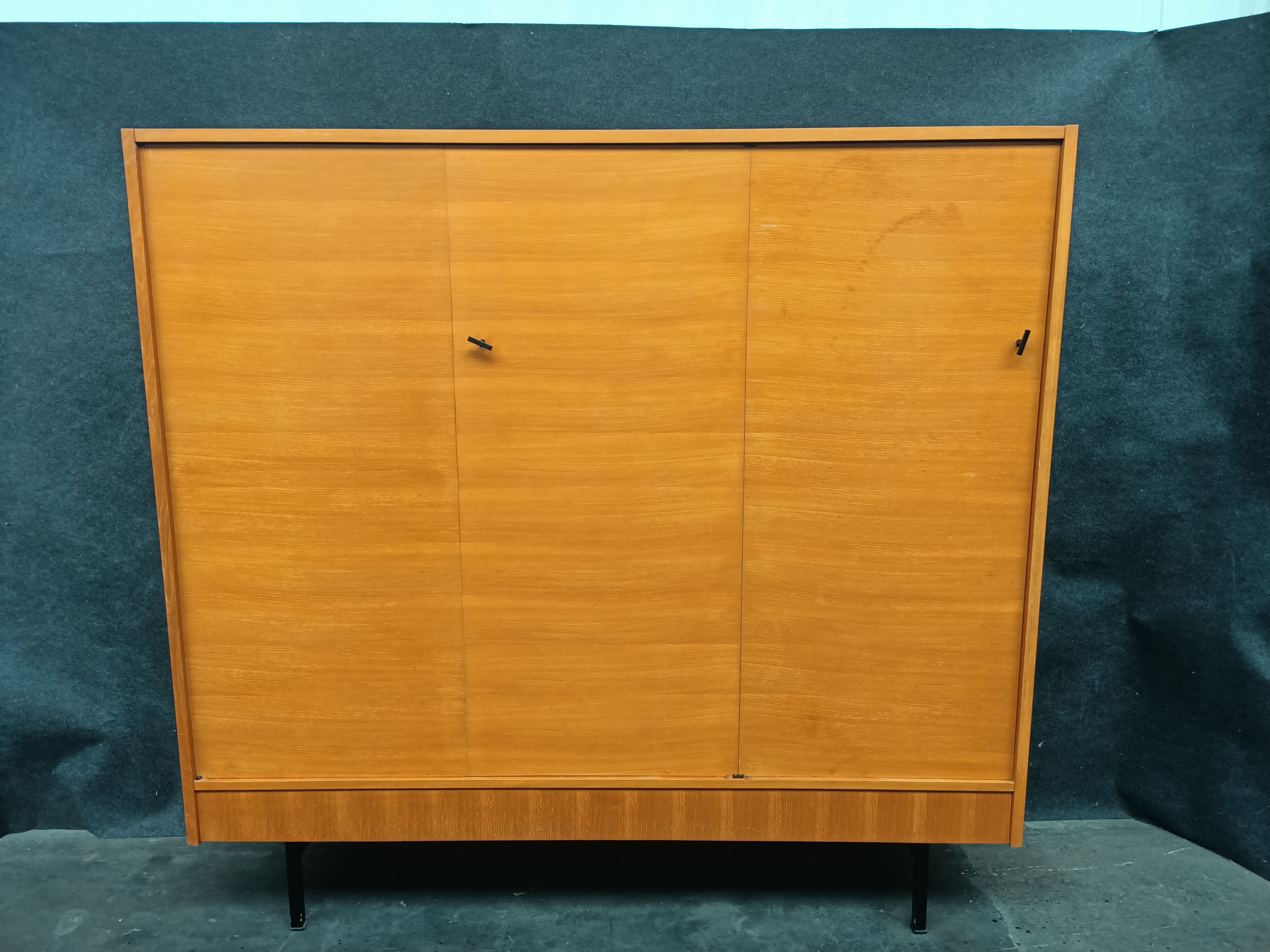 Buffet cabinet Gérard gueemonprez vintage