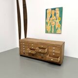 Double-sided display counter with 20 drawers