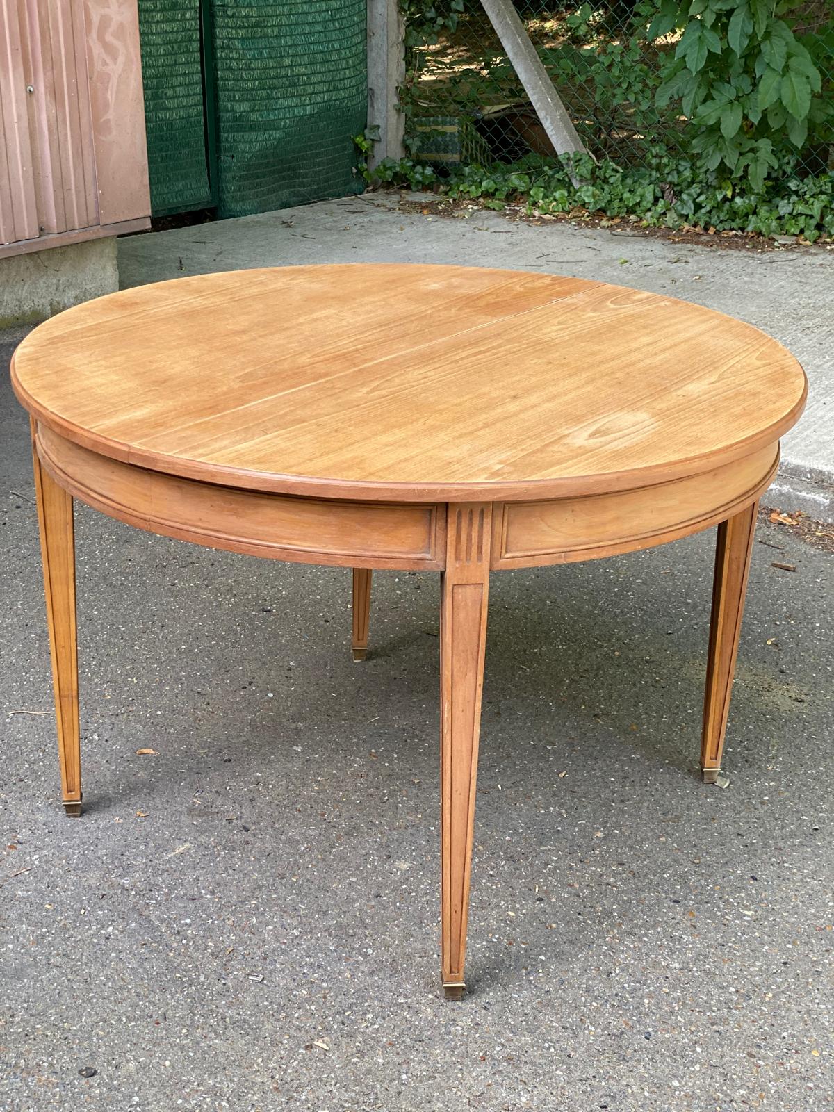 Louis XVI round extendable dining table renovated 230cm 19th century