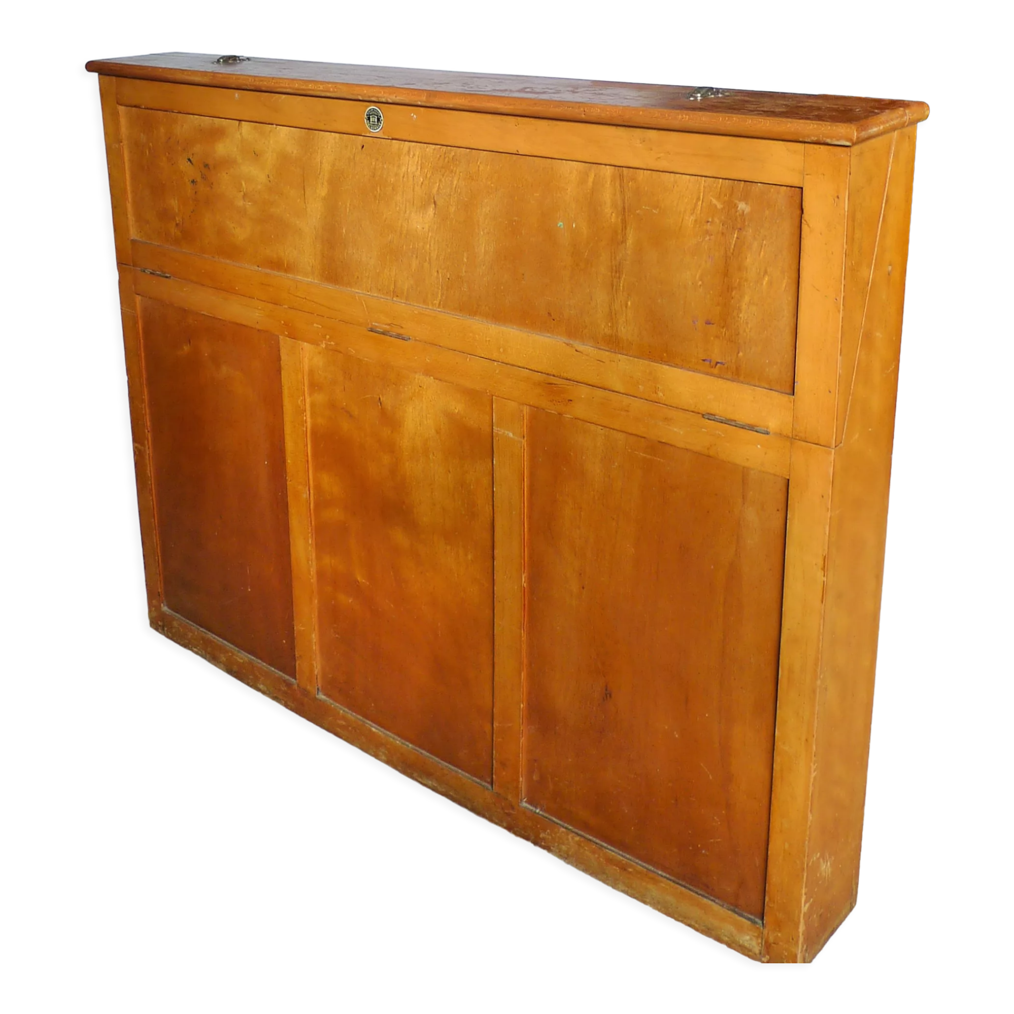 Storage cabinet for school map