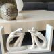 Paire de serre-livres figurines féminines