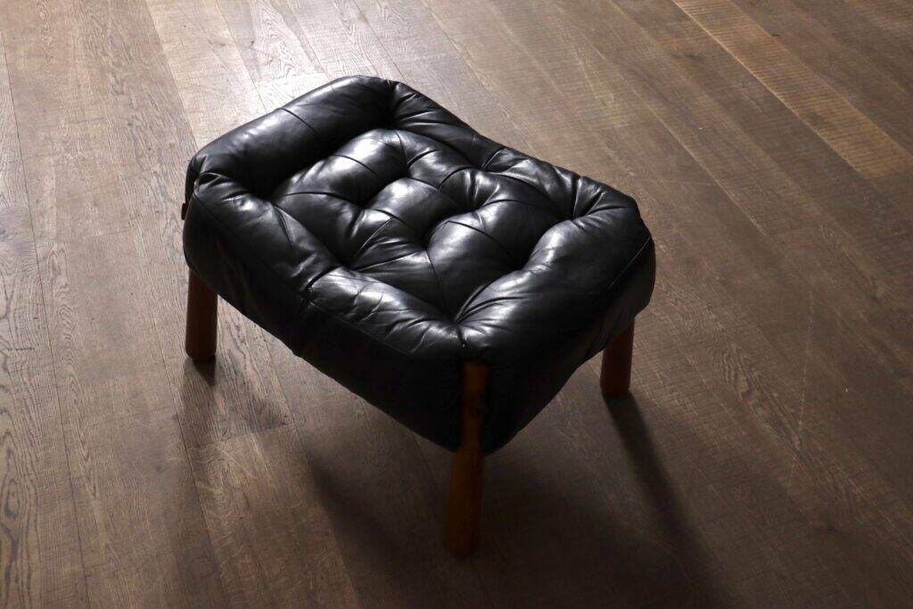 Percival Lafer MP-81 lounge chairs with ottoman in black leather, Brazil 1970s