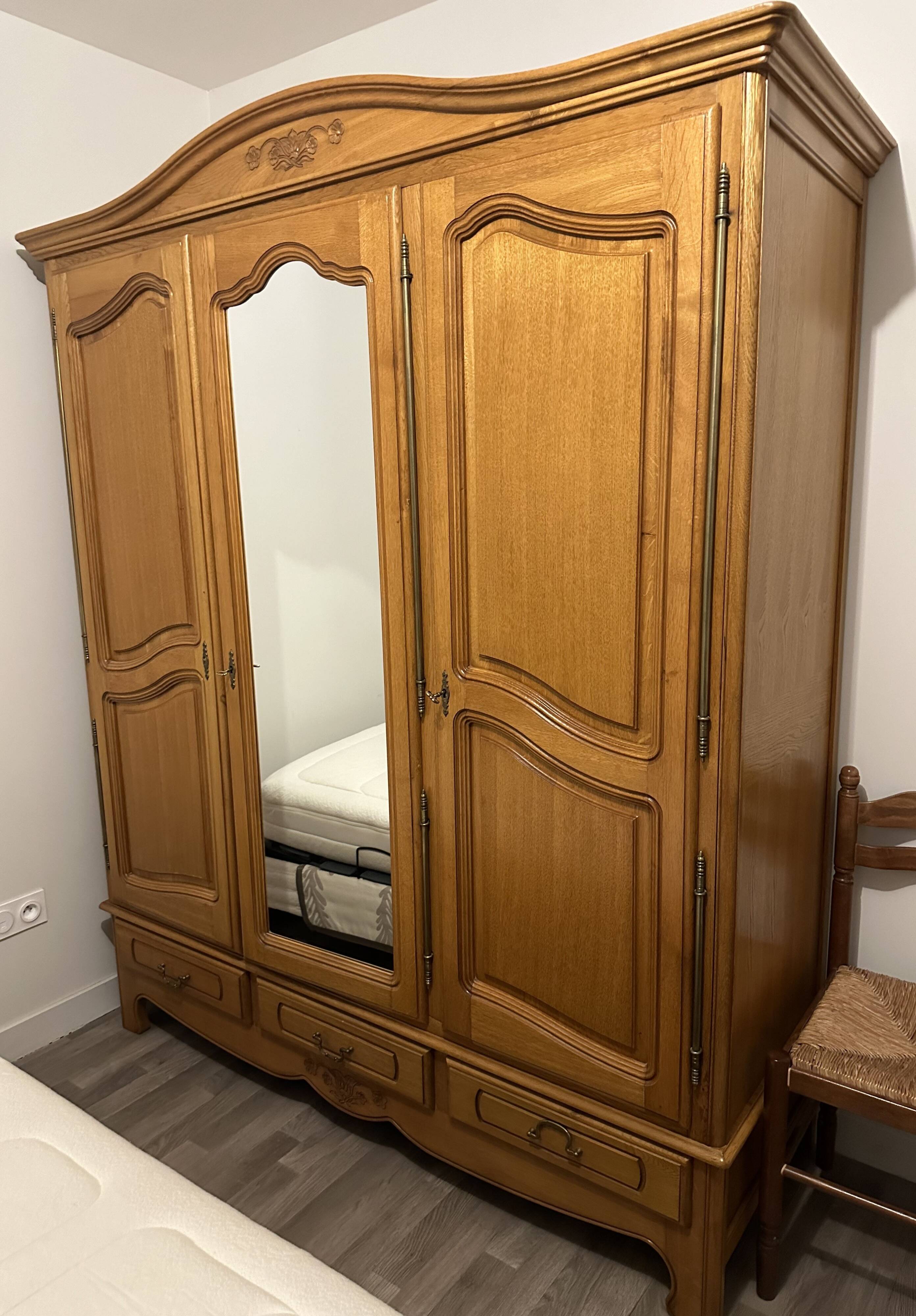 3-door, 3-drawer wardrobe in solid oak