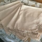 5 embroidered napkins (39 x 39 cm)