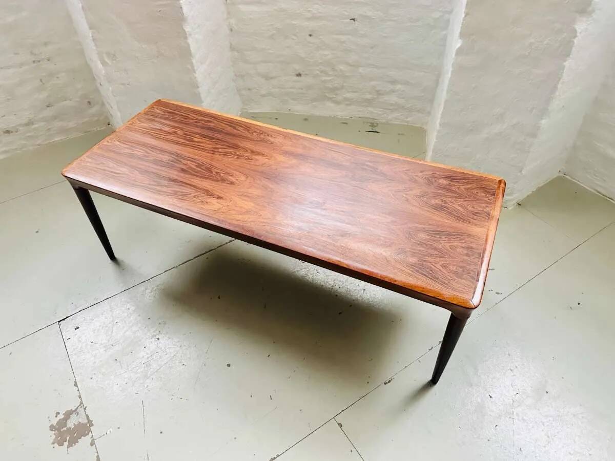 Table basse du milieu du siècle conçue par Johannes Andersen