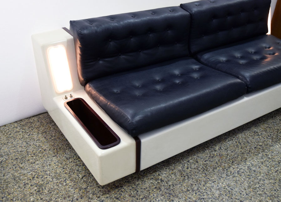 Rare space age sofa bed ‘Tortuga’ in fiberglass with lighting