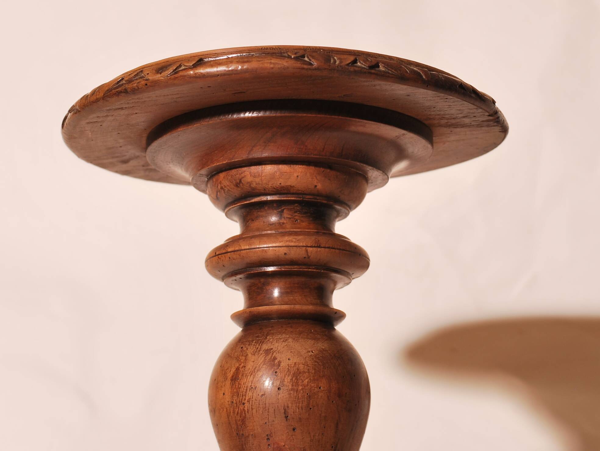 sculpted column, statue rest, plant holder