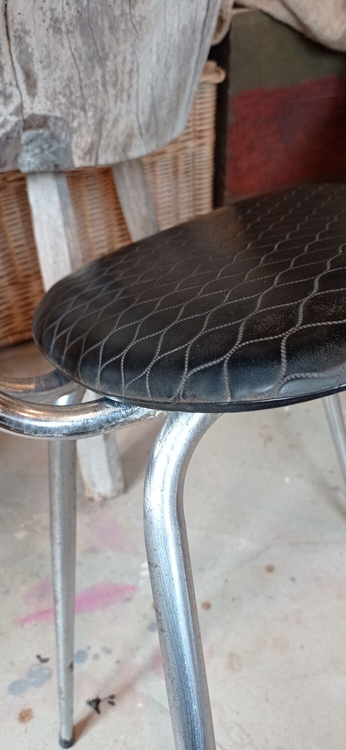 Leatherette chair 60