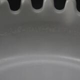 Mebel Clam ashtray from the 1970s by Alan Fletcher in white.