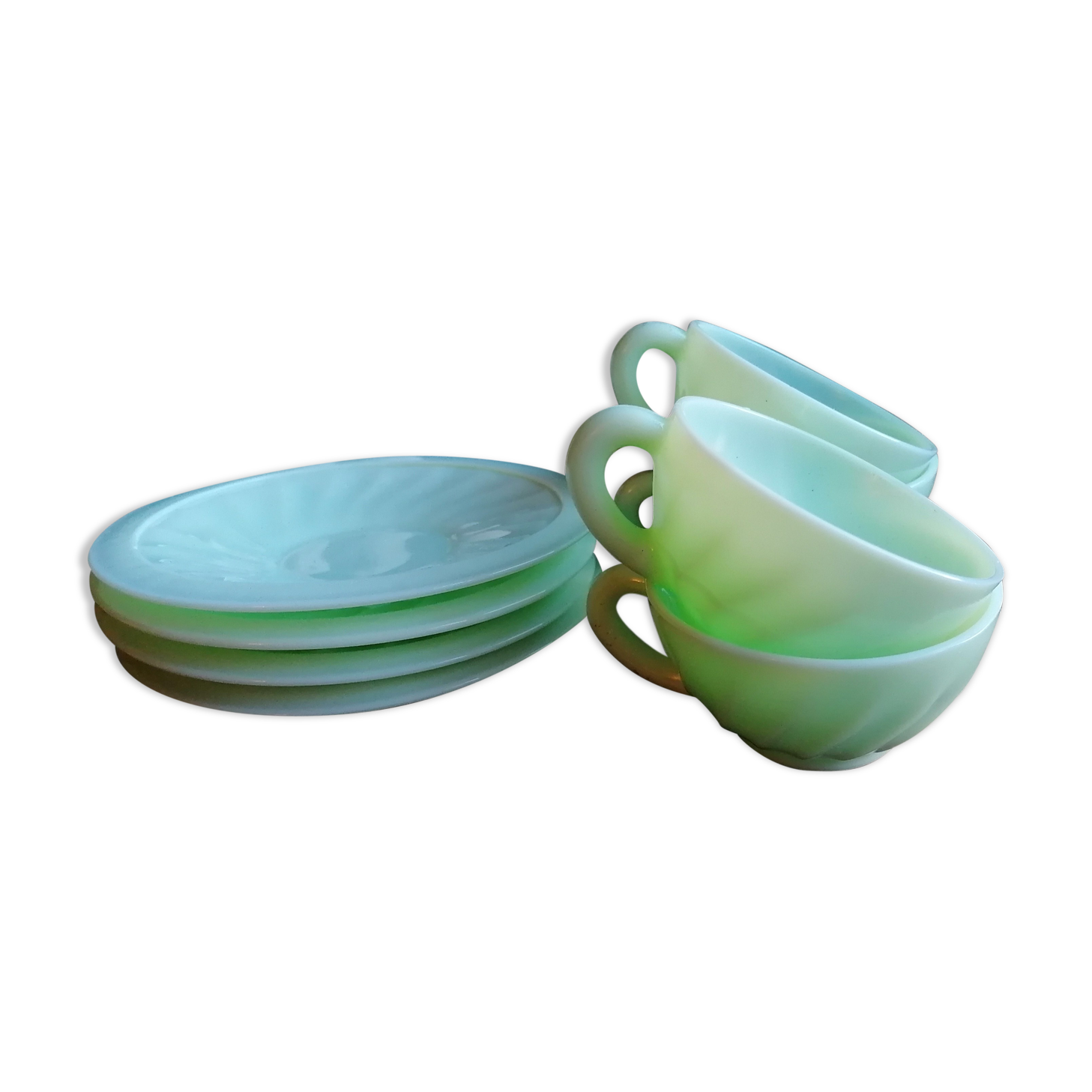 4 cups and saucers in mint green opaline whirlpool model, vintage 60s