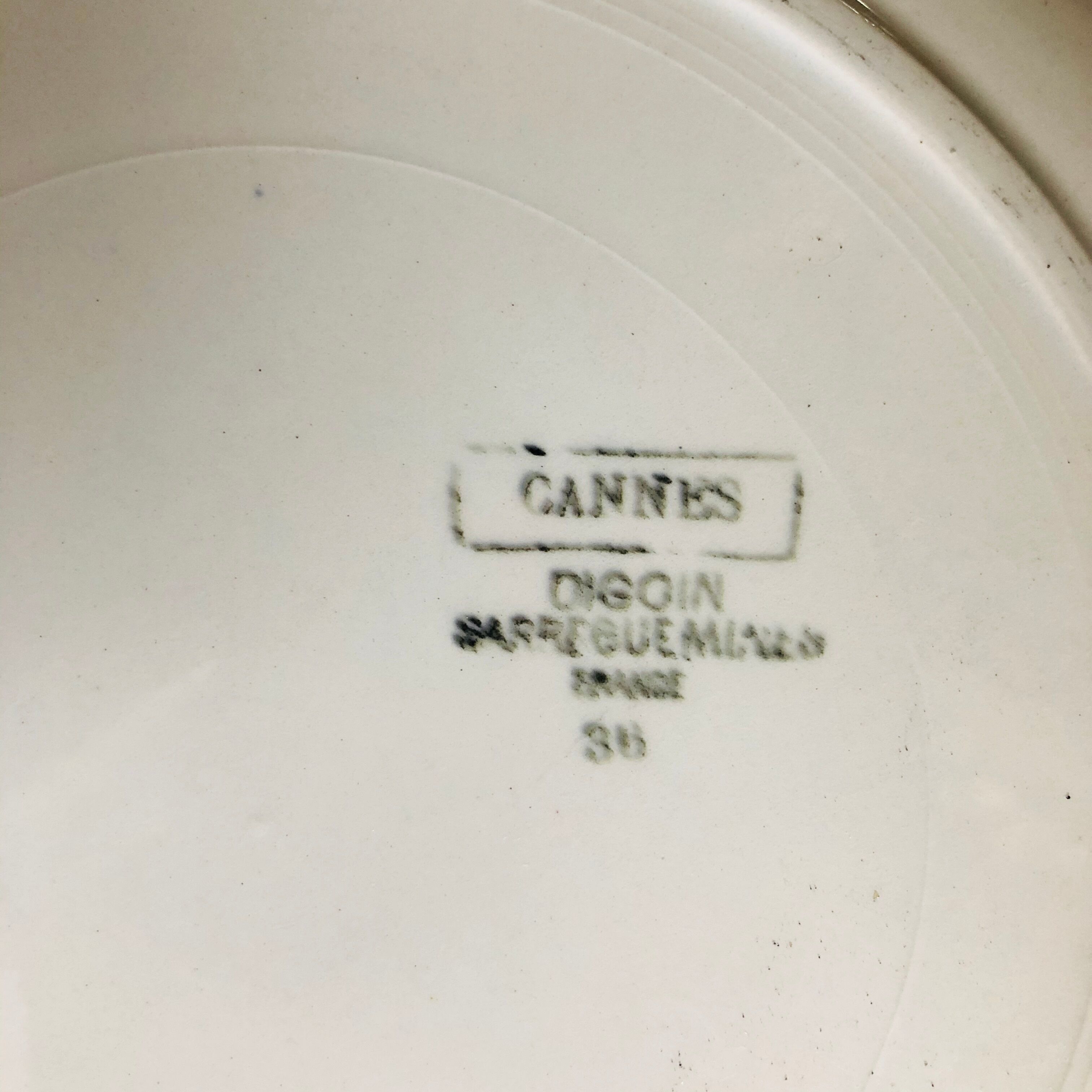 Plat creux en céramique