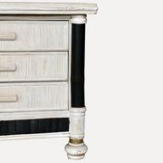 Une commode à 6 tiroirs, France, années 80.