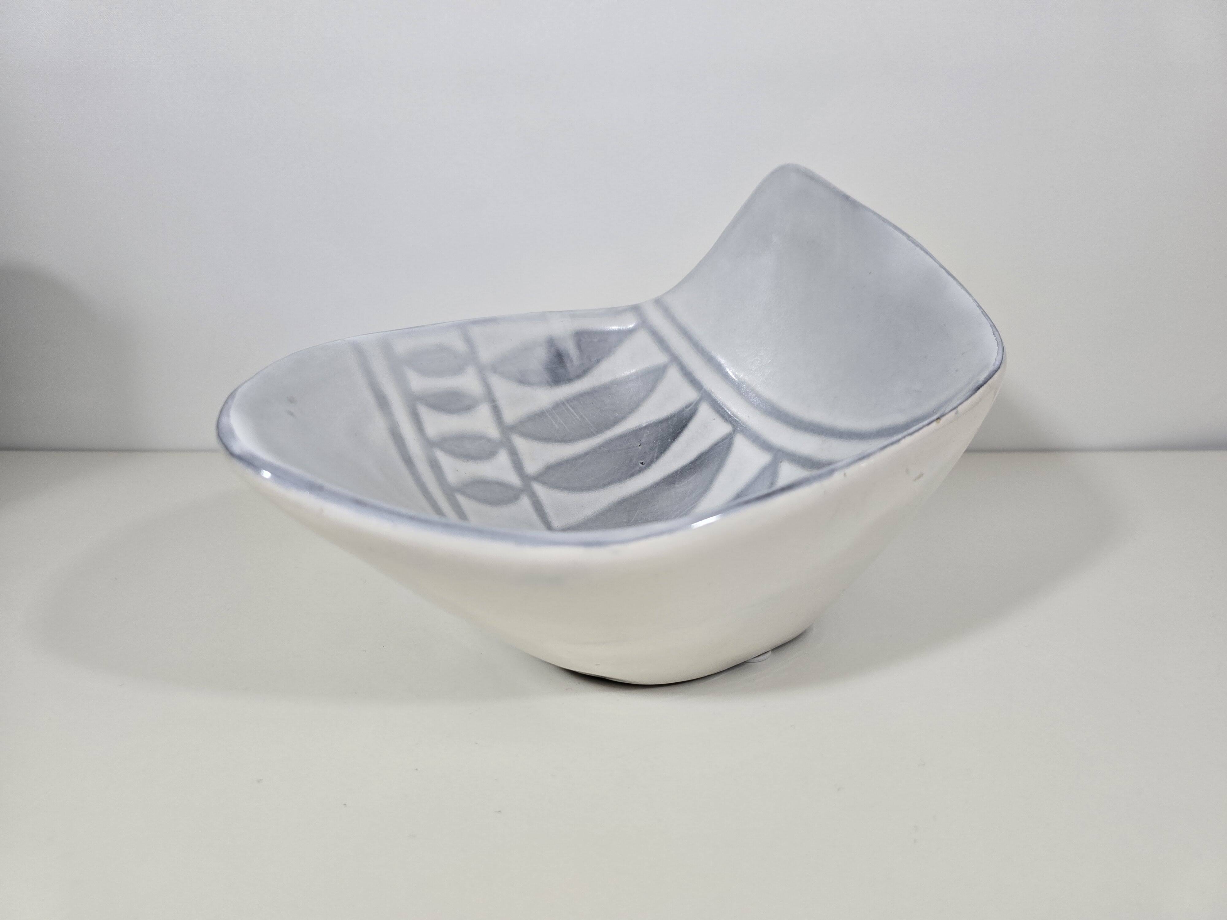 Roger Capron gray shuttle cup