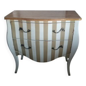 Commode galbée à rayures