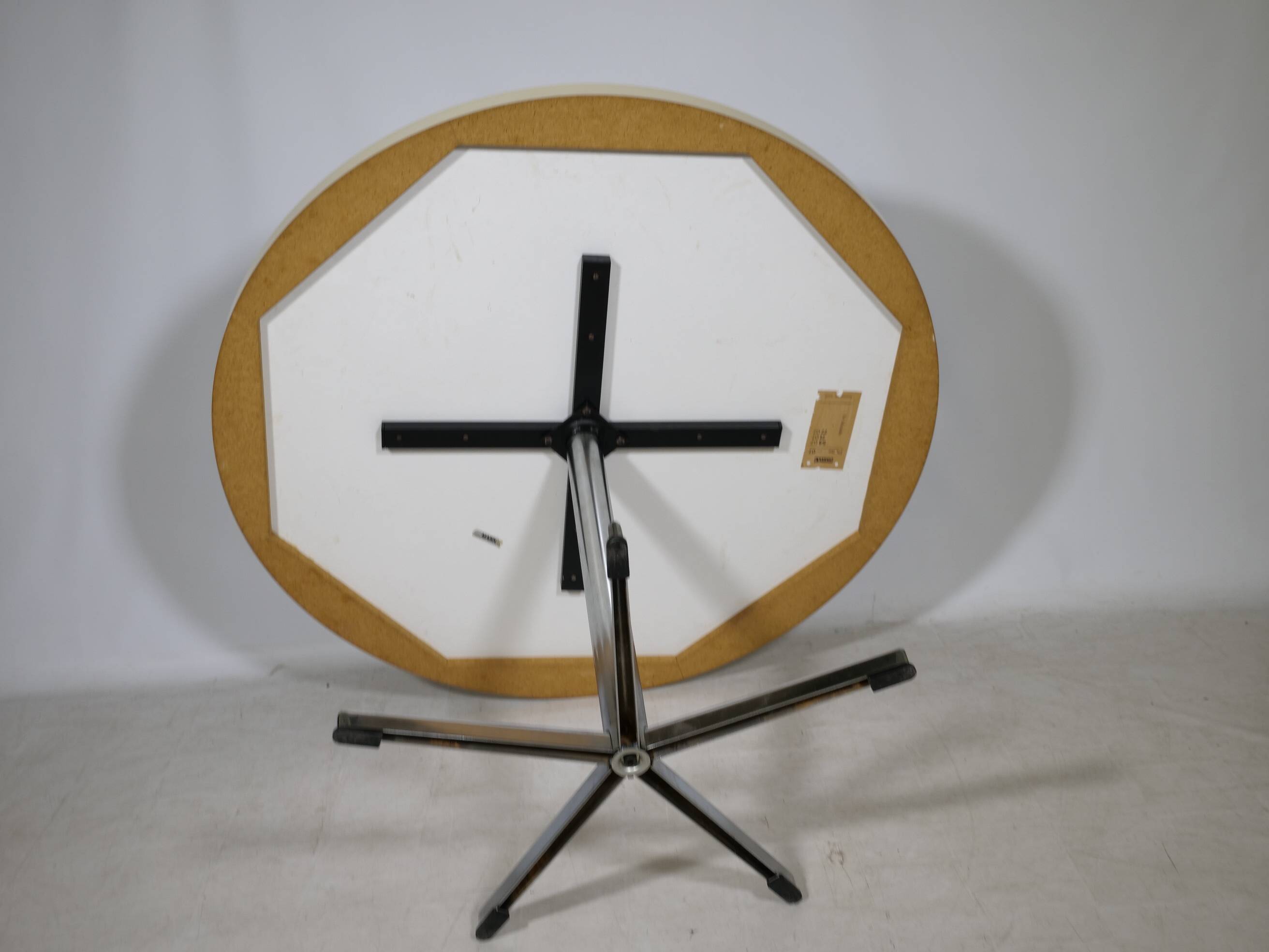 Table à manger Space Age par EMU, années 1970