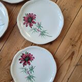 Set of 9 pink daisy dessert plates