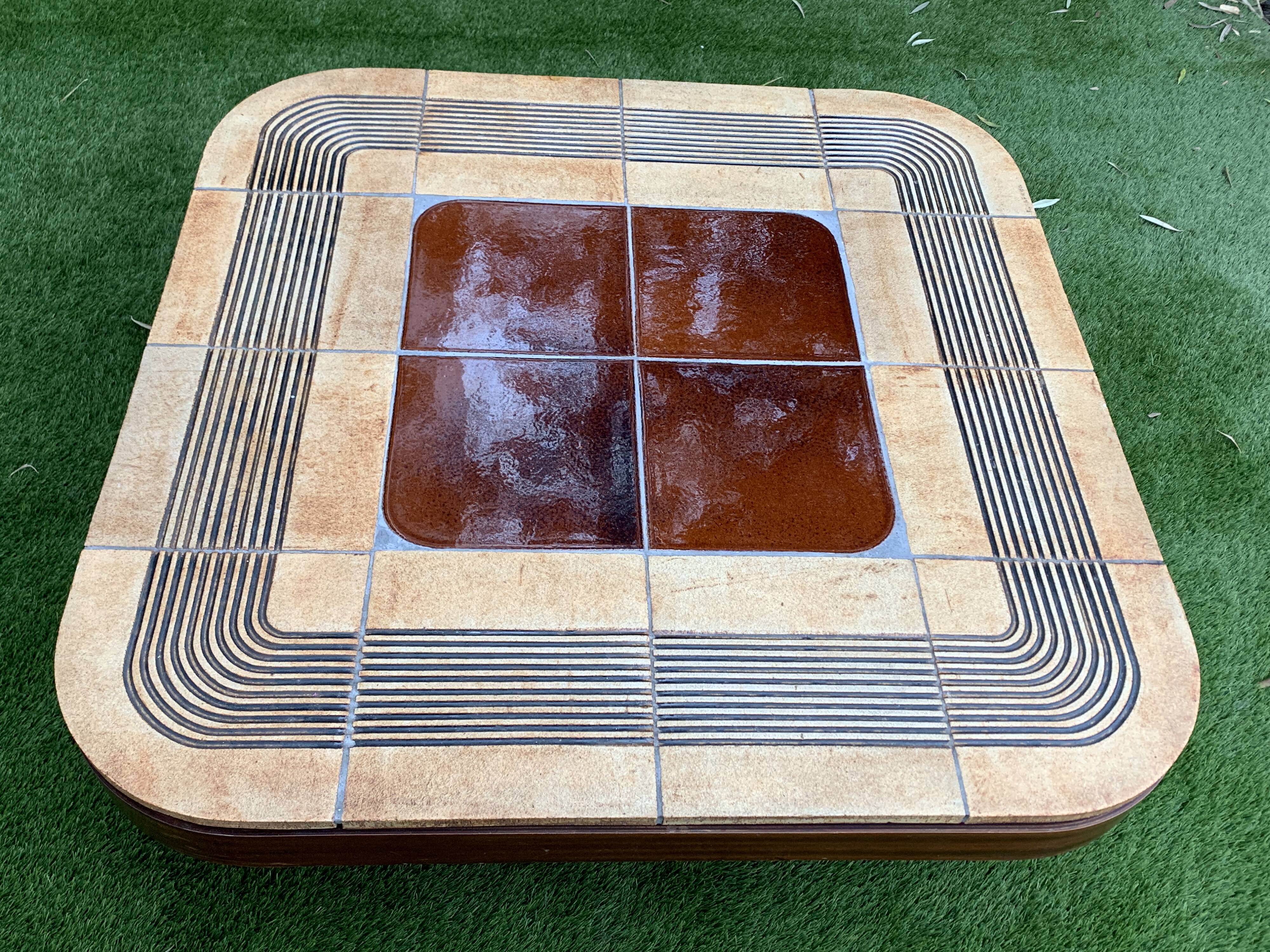 Ceramic coffee table signed Roger Capron and wood, Mambo model of the 1970s