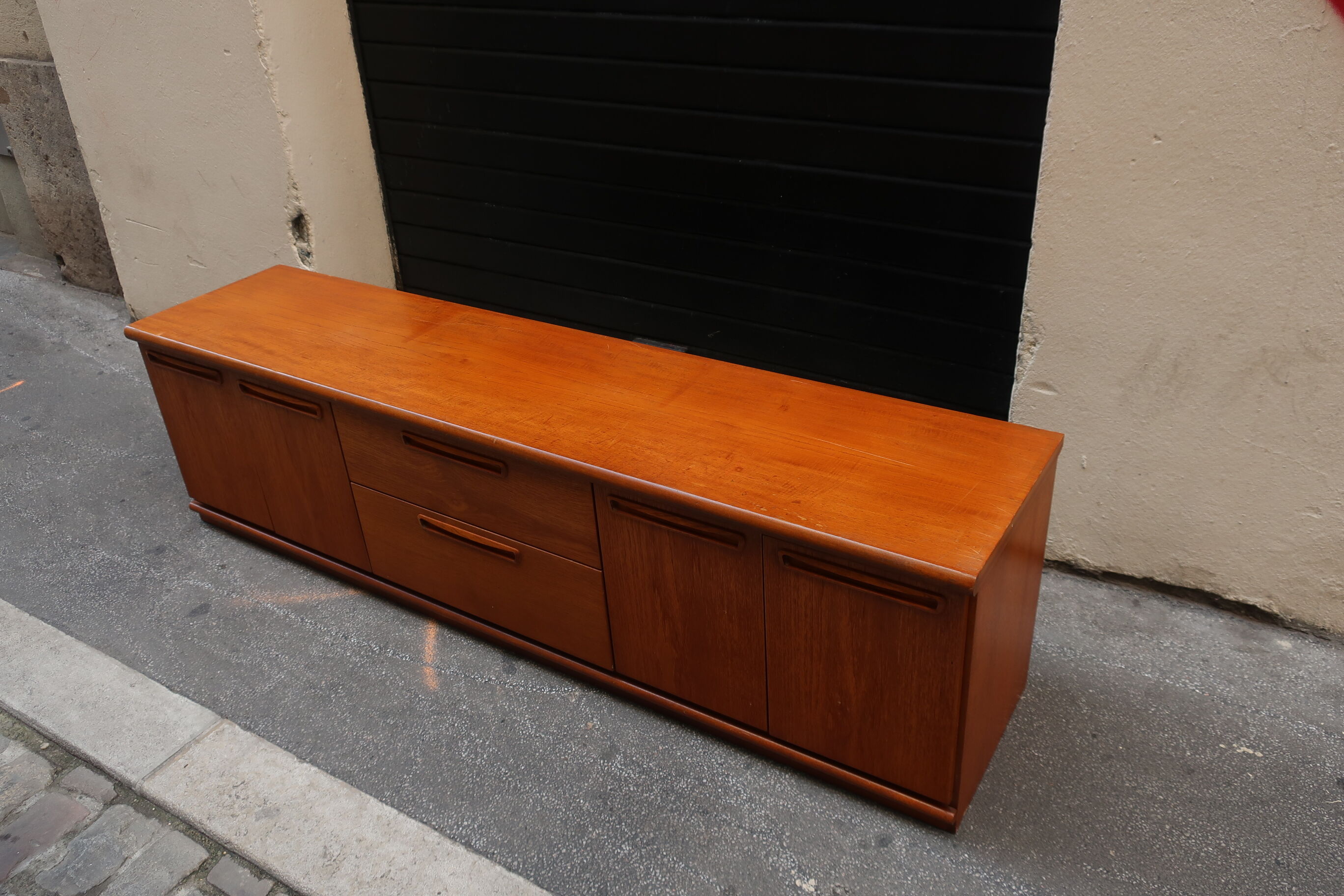 Sideboard of the 1970s in teak