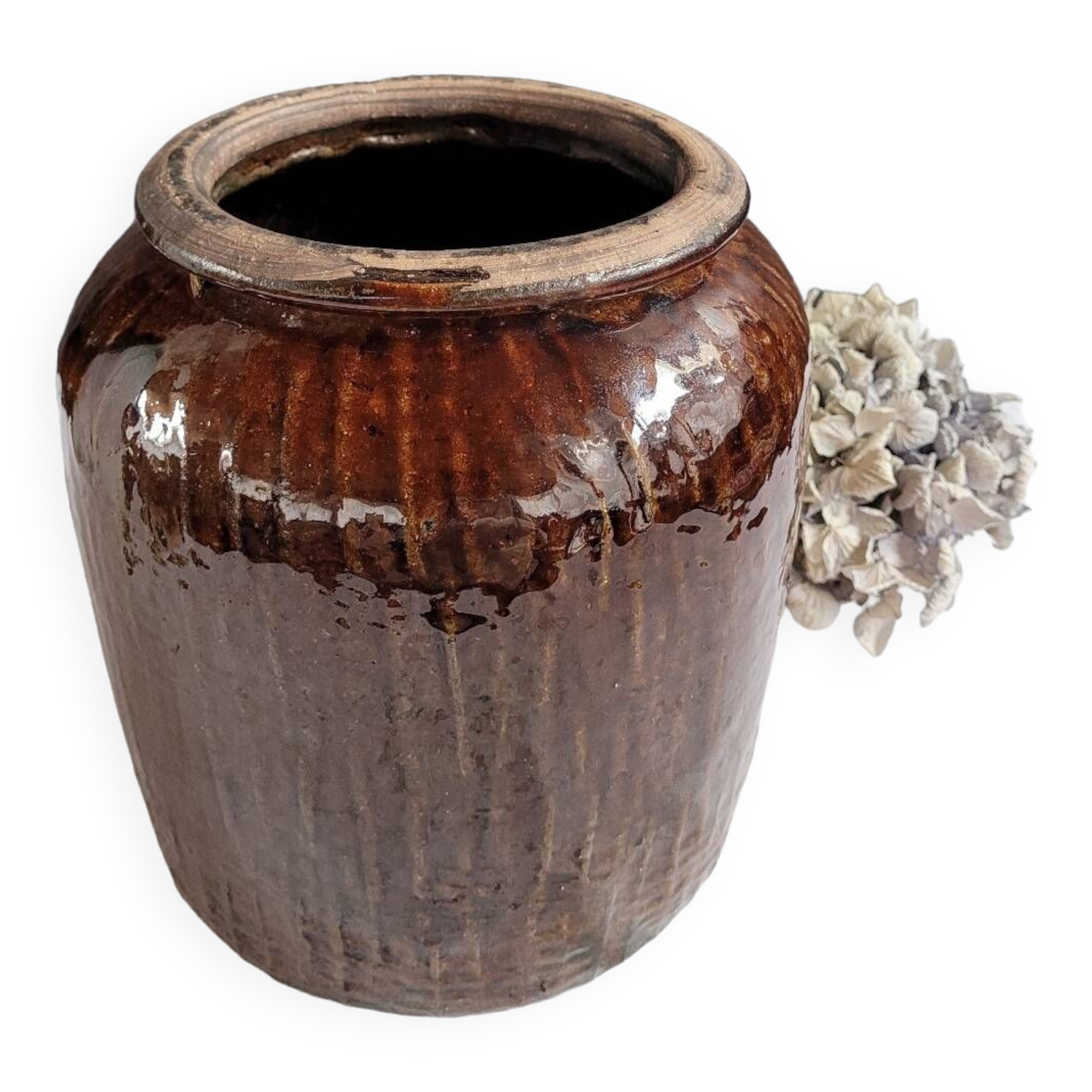 Ceramic pot