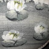 Ancient Boïte for egg-shaped treats in hand-painted silk