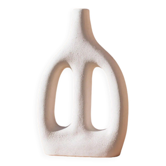 Tadart white ceramic vase