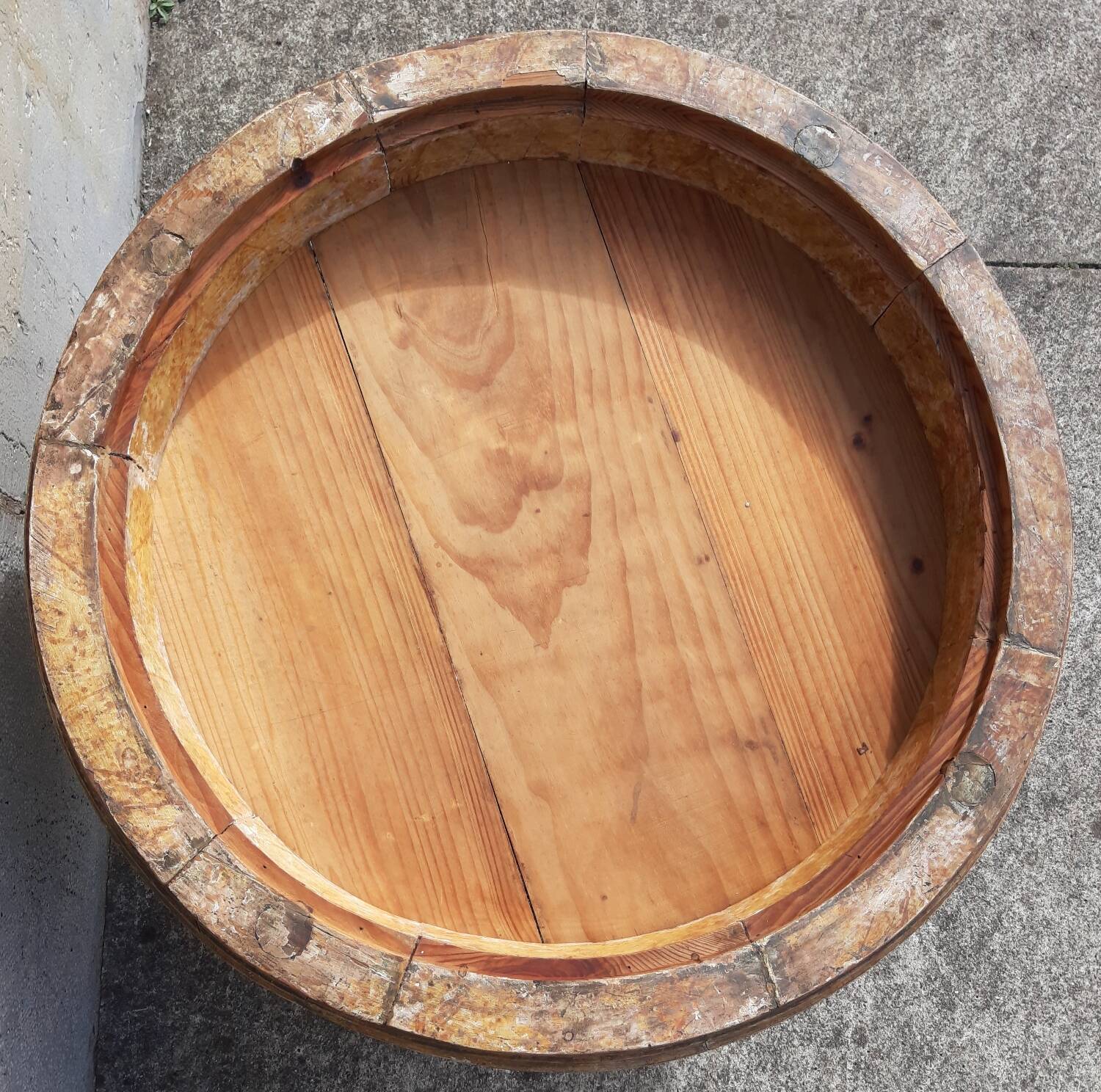 Coffee table (polychrome wood)