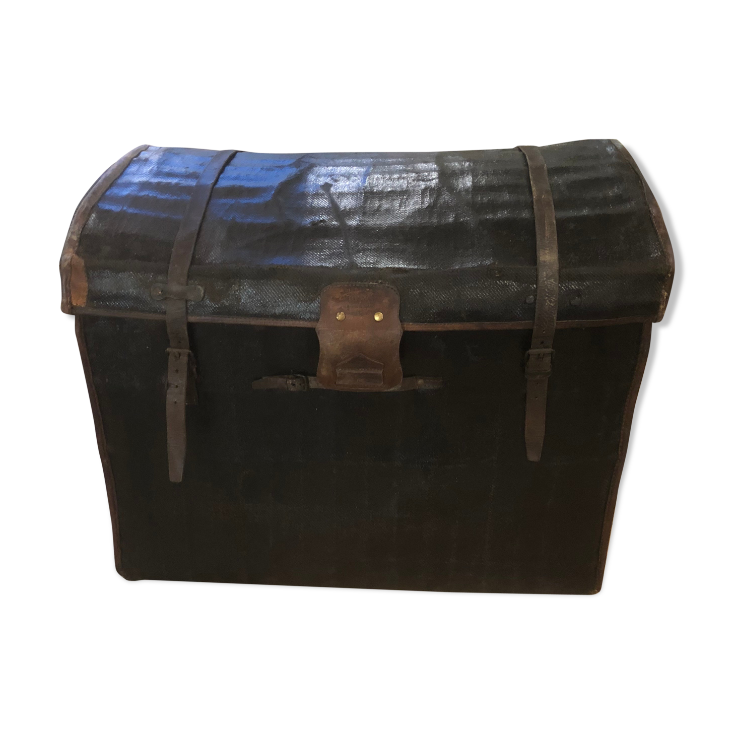 Former travel trunk signed Moynat