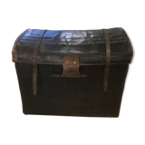 Former travel trunk signed Moynat