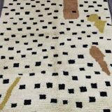 Handmade pure wool Moroccan rug, size 140 x 260 cm.