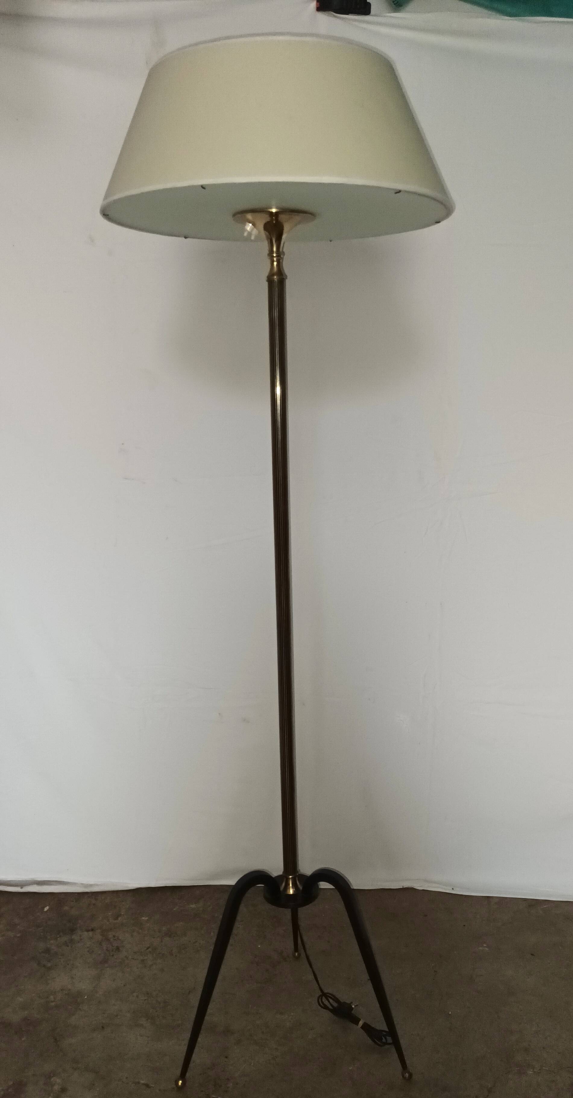 Reading floor lamp from the Arlus house from the 1950s.