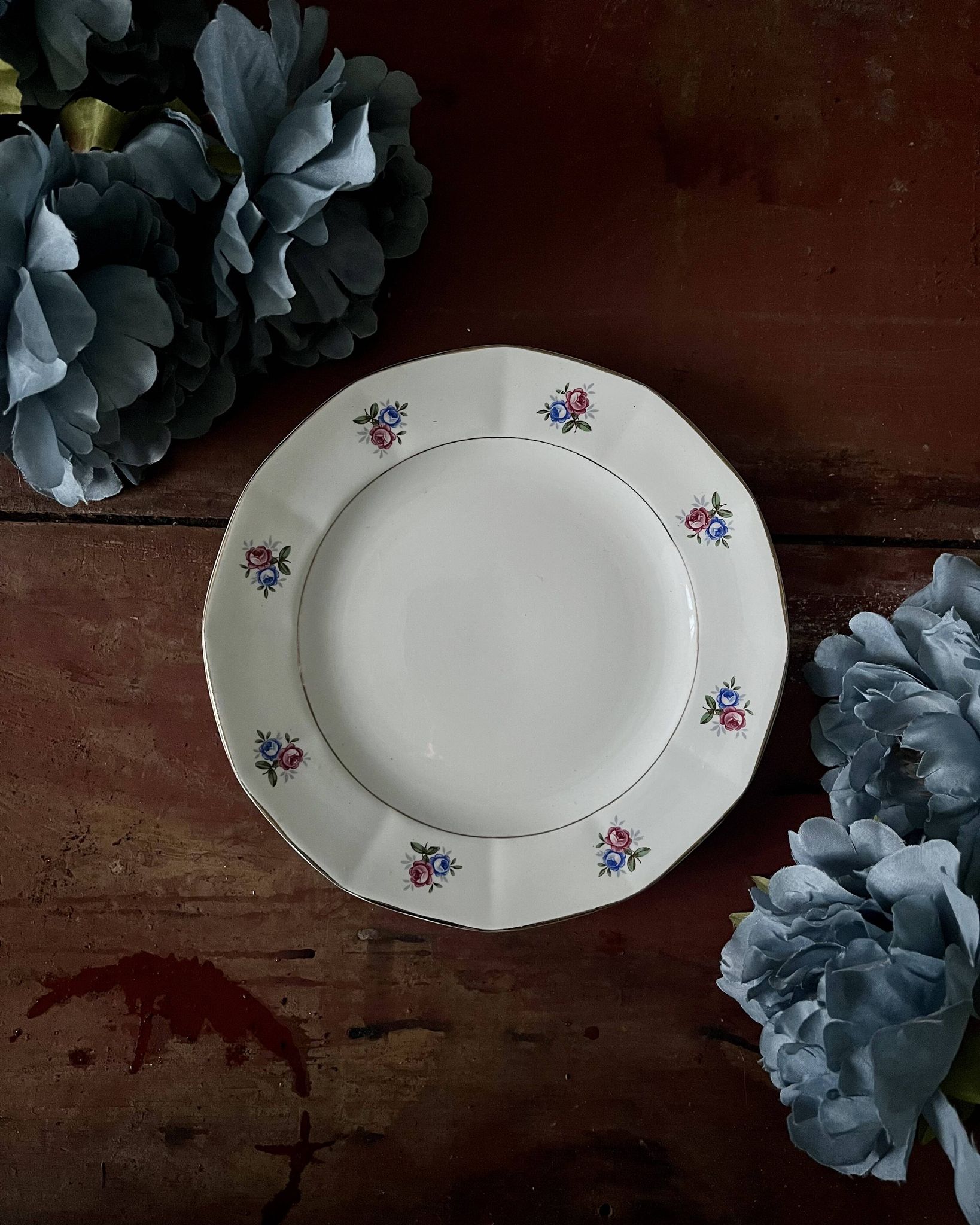 Assiettes et plat en véritable opaque Digoin Sarreguemines