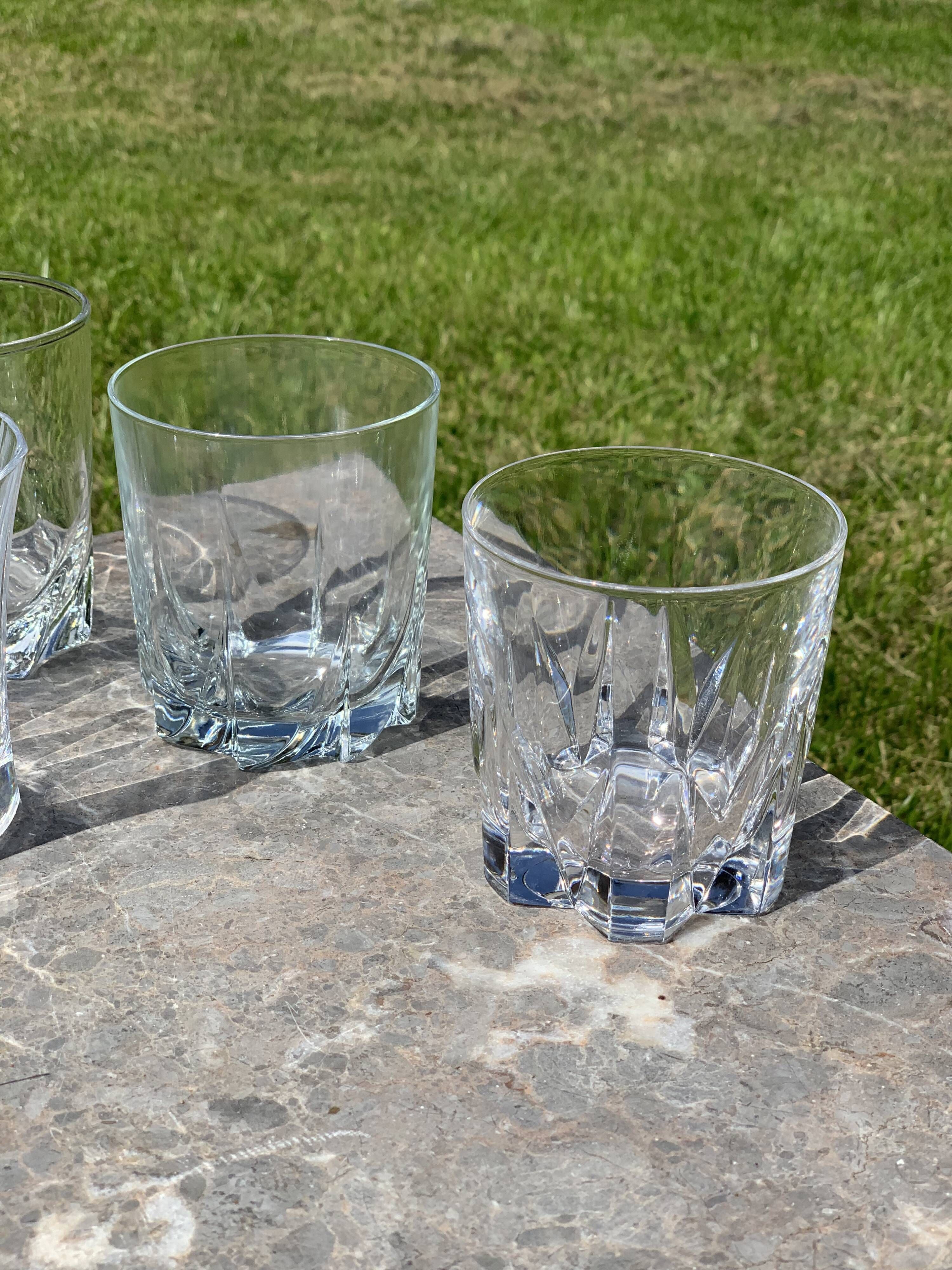 Set of 7 old whisky glasses, matching models.