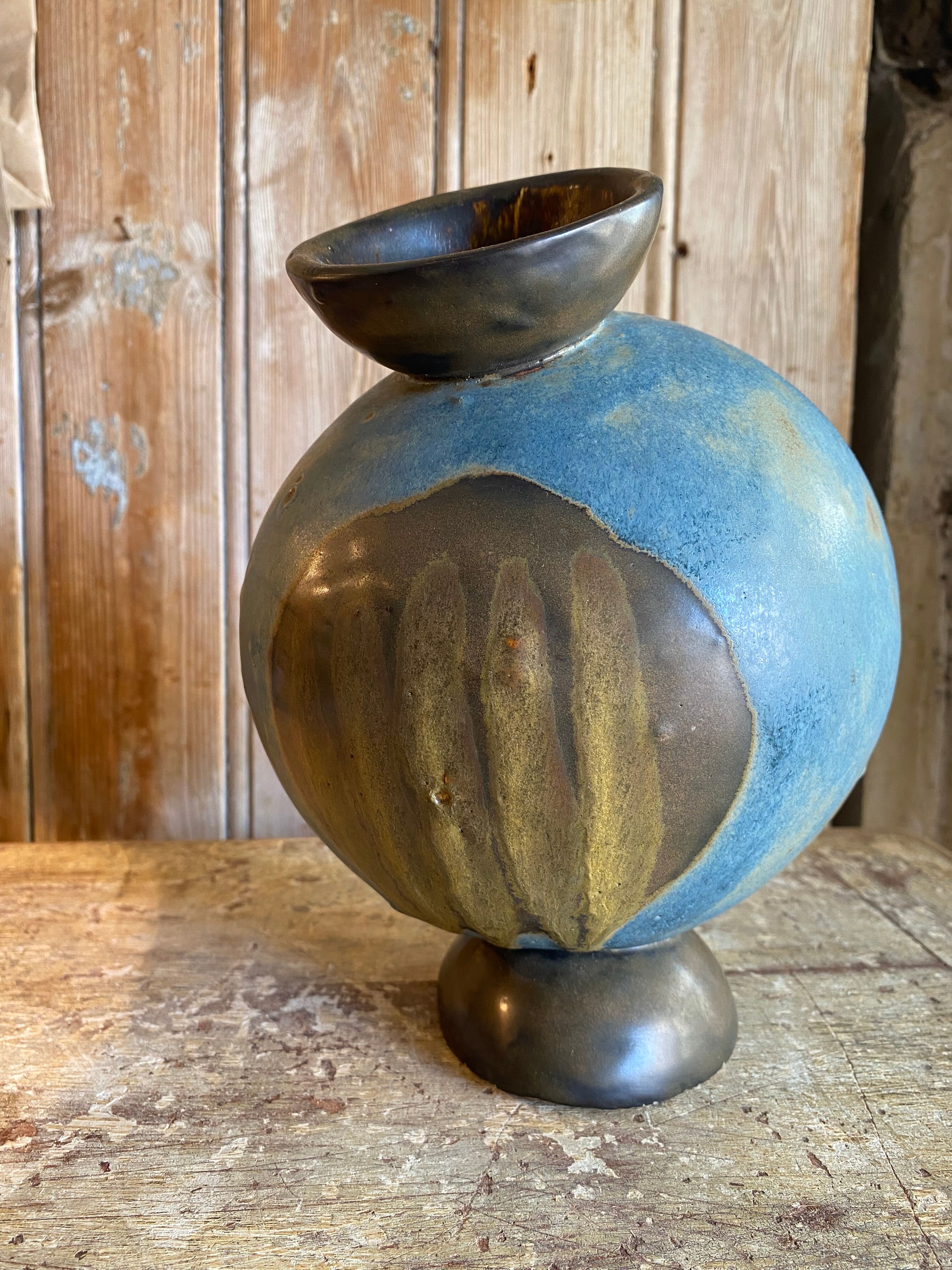 Ceramic vase
