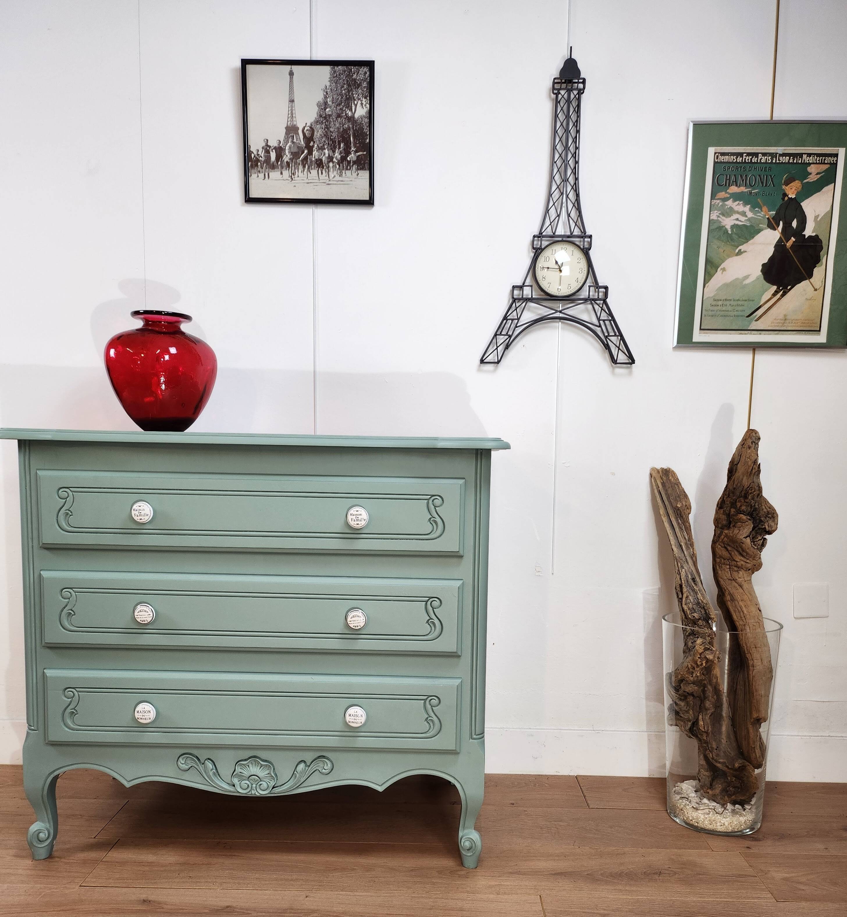 Chest of drawers with 3 drawers