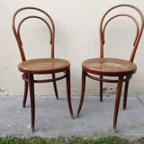 Pair of chairs Thonet n.  14 from 1861-1865, marked with a 1A label and a sun print