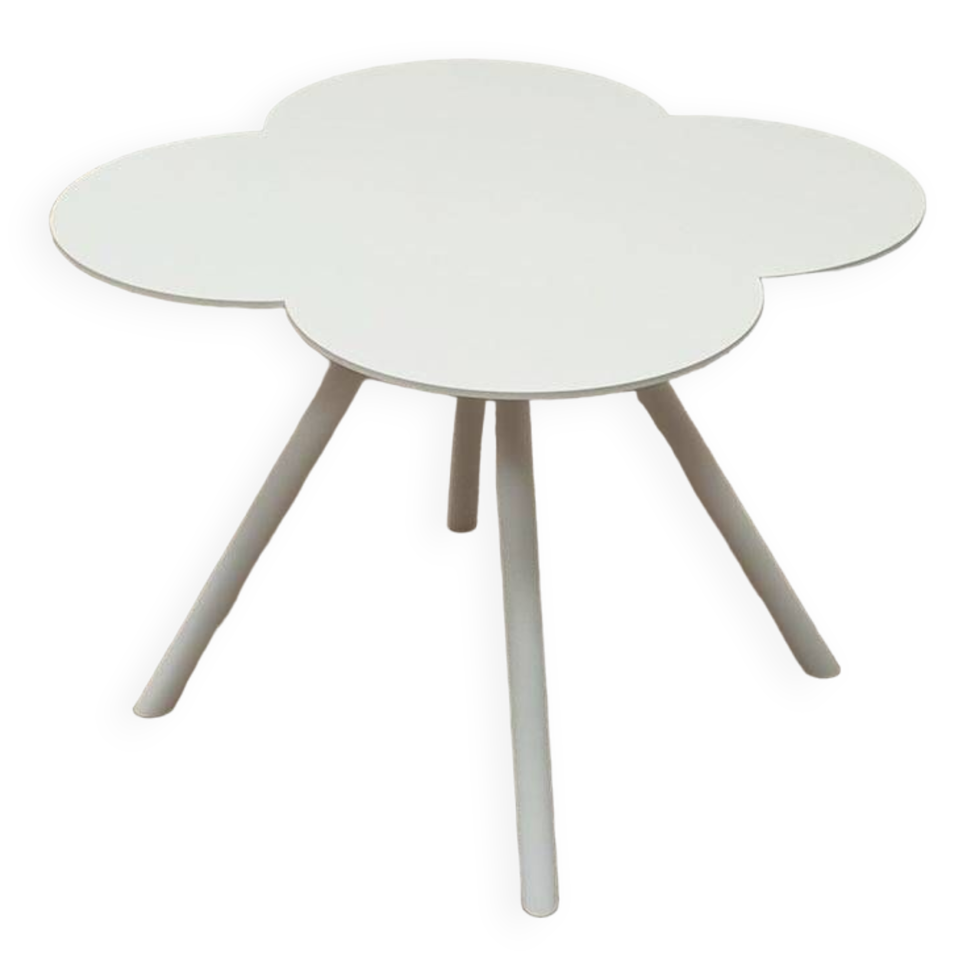 Klover coffee table by Deberenn in white metal
