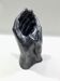 Vase aux mains entrelacées