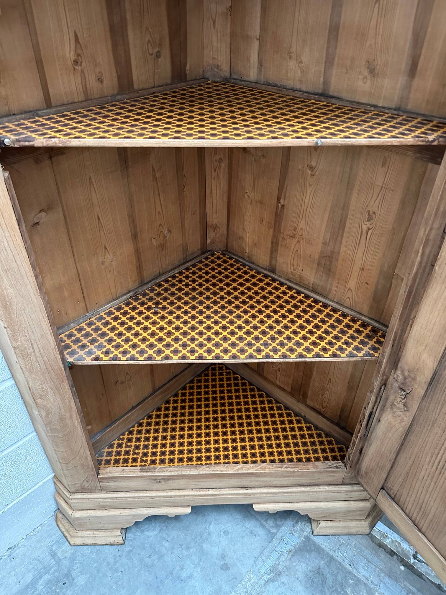 Late 19th century corner in solid elm