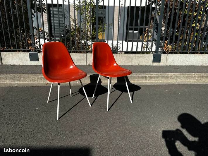 Chaise EAMES par Vitra Herman Miller modèle Diana