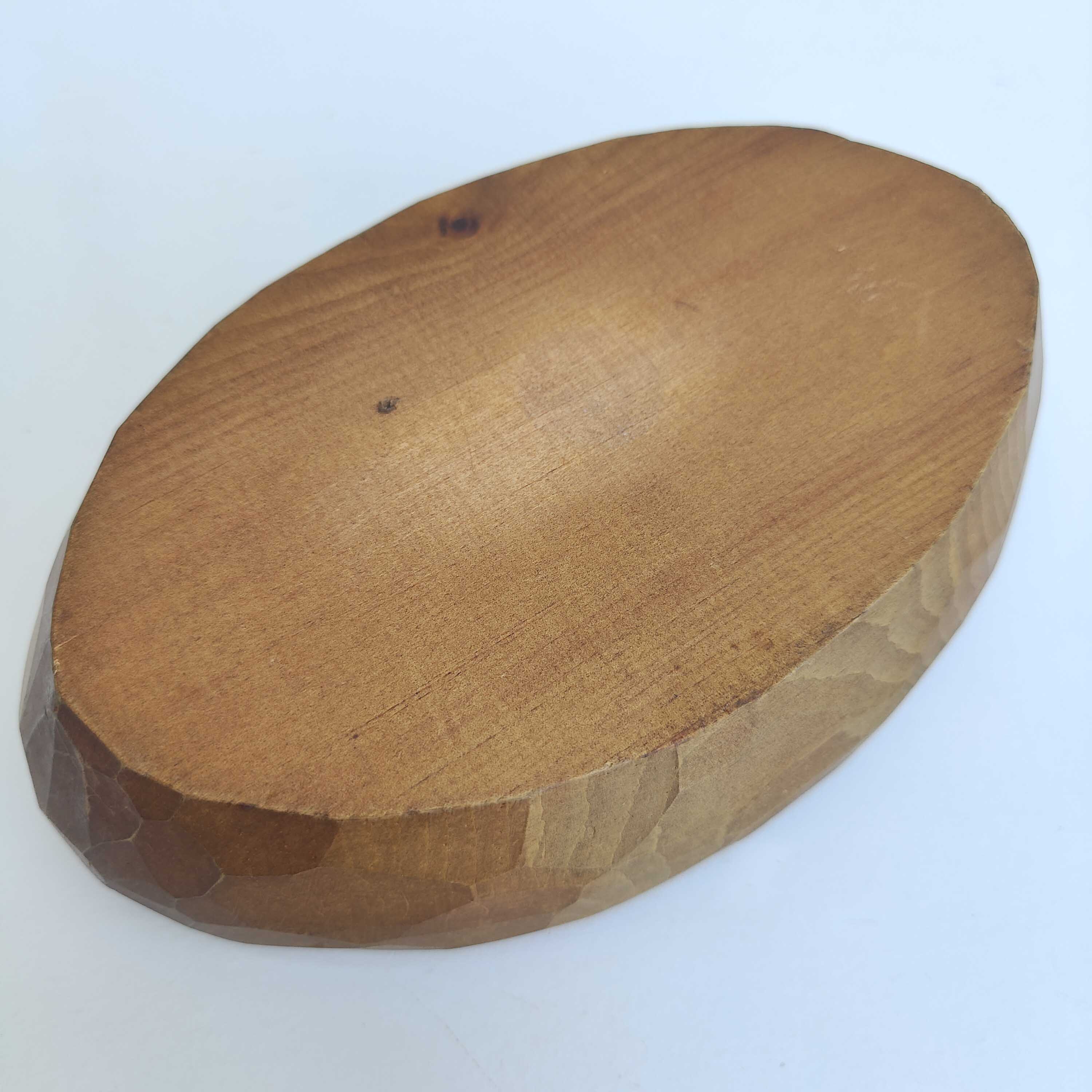 Pretty basket in solid wood oval shape